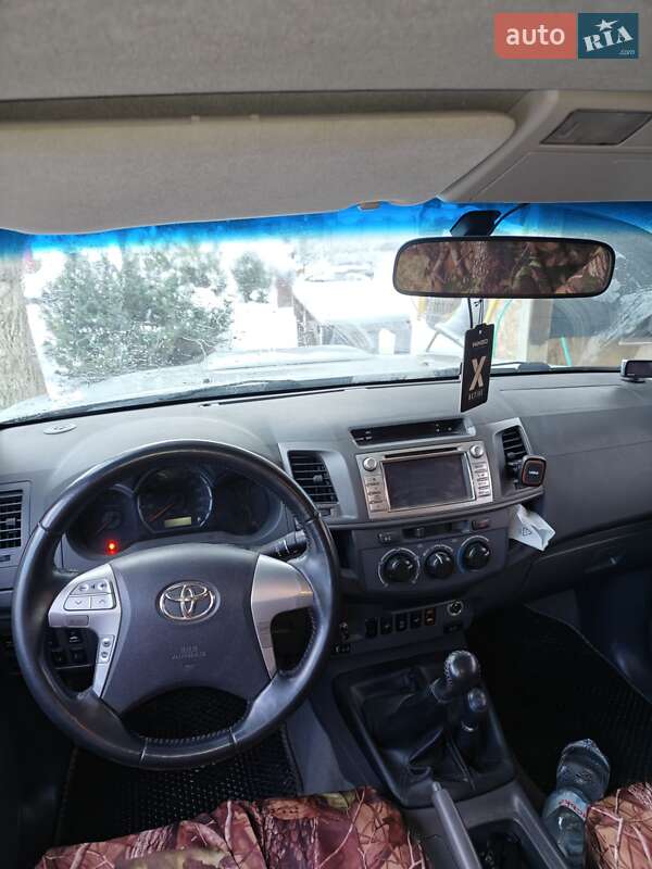 Пикап Toyota Hilux 2013 в Киеве фото 17 Пикап Toyota Hilux 2013 в Киеве