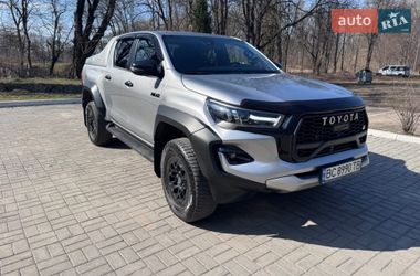 Пикап Toyota Hilux 2023 в Дрогобыче