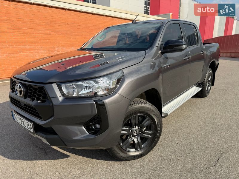 Пикап Toyota Hilux 2024 в Киеве фото 13 Пикап Toyota Hilux 2024 в Киеве