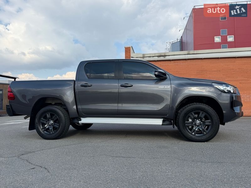 Пикап Toyota Hilux 2024 в Киеве фото 10 Пикап Toyota Hilux 2024 в Киеве