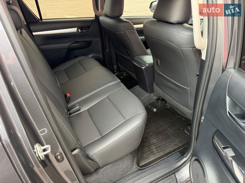 Пикап Toyota Hilux 2024 в Киеве фото 48 Пикап Toyota Hilux 2024 в Киеве