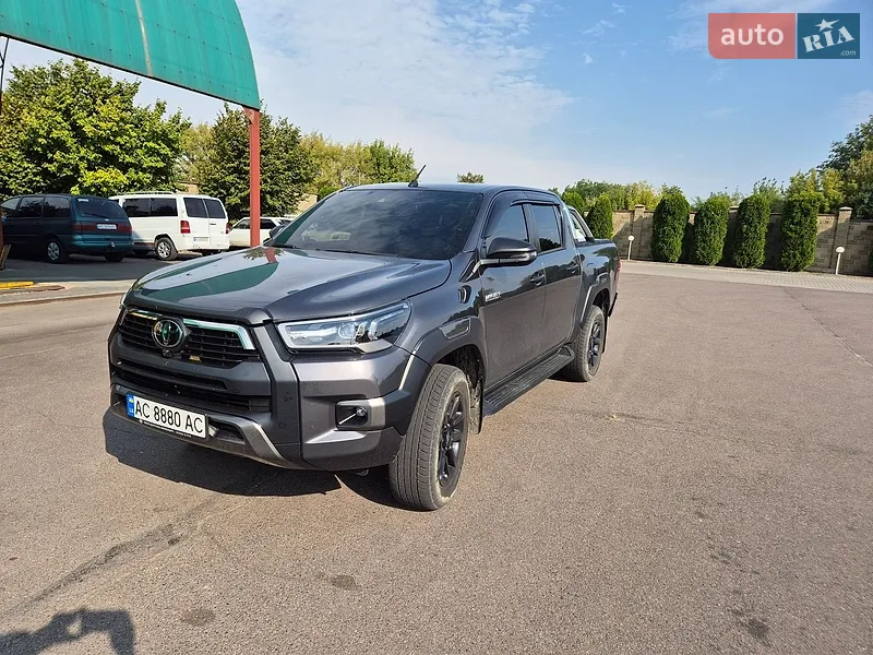 Toyota Hilux