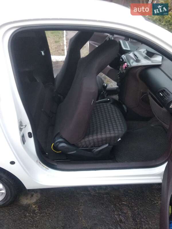 Хетчбек Toyota IQ 2009 в Ковелі