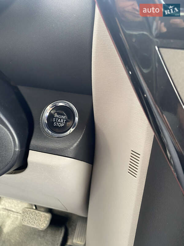 Хетчбек Toyota IQ 2012 в Чернівцях