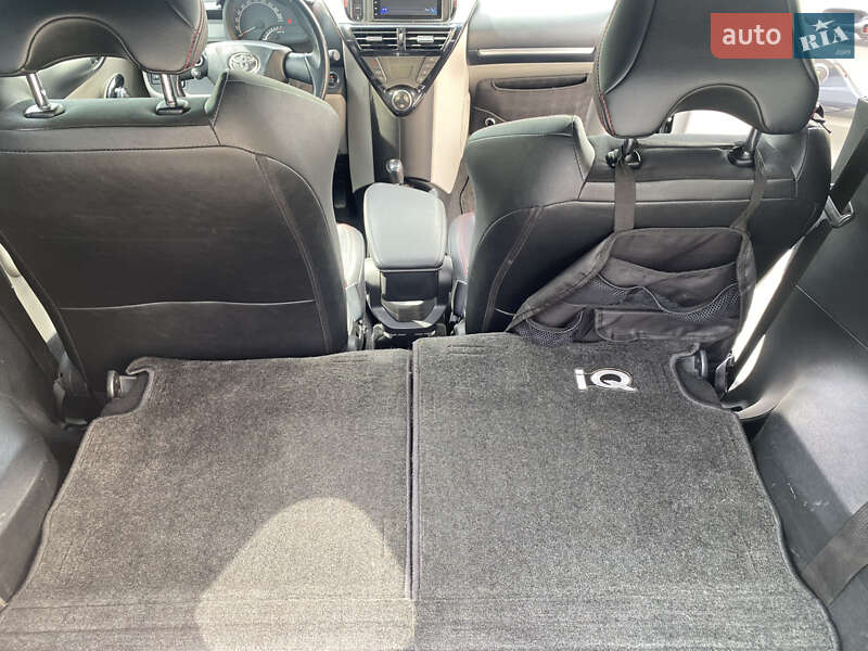 Хетчбек Toyota IQ 2012 в Чернівцях