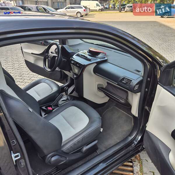 Хэтчбек Toyota IQ 2011 в Черновцах