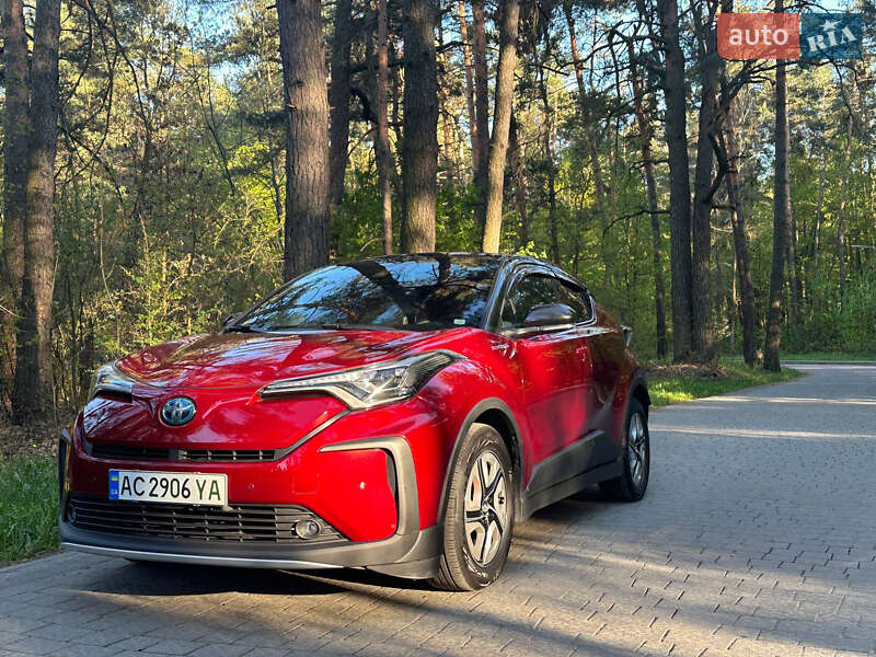 Внедорожник / Кроссовер Toyota Izoa 2020 в Львове