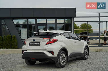 Внедорожник / Кроссовер Toyota Izoa 2021 в 