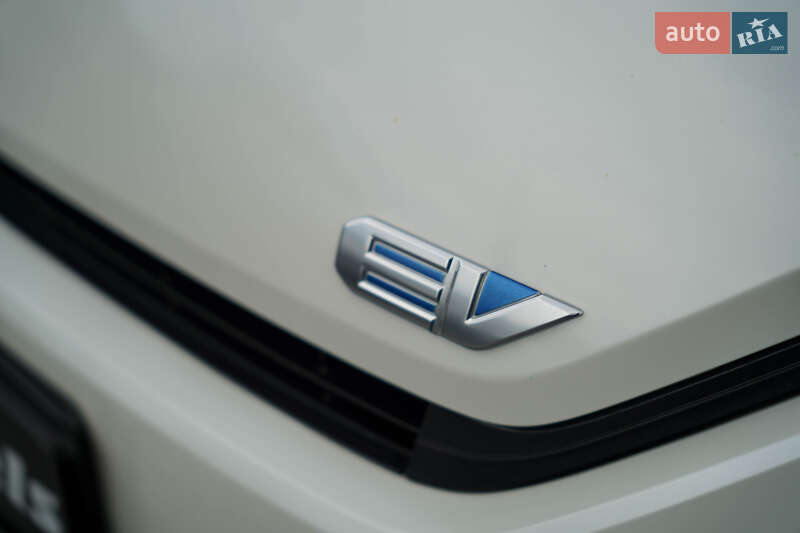 Позашляховик / Кросовер Toyota Izoa 2021 в Чернівцях