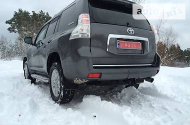 Внедорожник / Кроссовер Toyota Land Cruiser Prado 2010 в Киеве