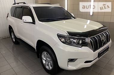 Позашляховик / Кросовер Toyota Land Cruiser Prado 2019 в  фото 2 Позашляховик / Кросовер Toyota Land Cruiser Prado 2019 в