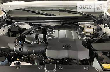 Позашляховик / Кросовер Toyota Land Cruiser Prado 2019 в  фото 51 Позашляховик / Кросовер Toyota Land Cruiser Prado 2019 в