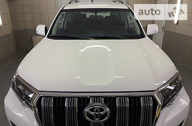 Позашляховик / Кросовер Toyota Land Cruiser Prado 2019 в 