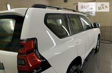 Позашляховик / Кросовер Toyota Land Cruiser Prado 2019 в 