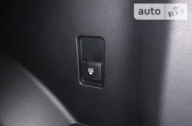 Позашляховик / Кросовер Toyota Land Cruiser Prado 2019 в 