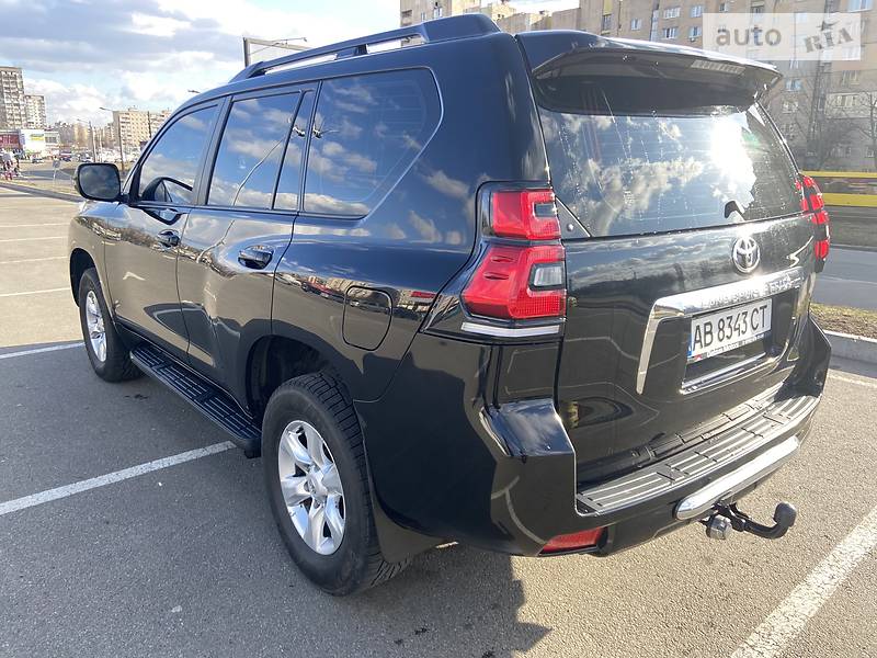 Позашляховик / Кросовер Toyota Land Cruiser Prado 2010 в 