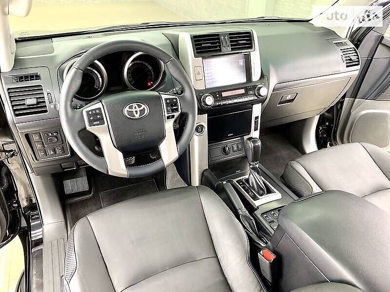 Позашляховик / Кросовер Toyota Land Cruiser Prado 2012 в Миколаєві