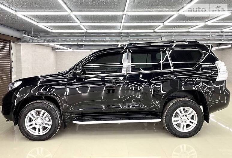 Позашляховик / Кросовер Toyota Land Cruiser Prado 2012 в Миколаєві