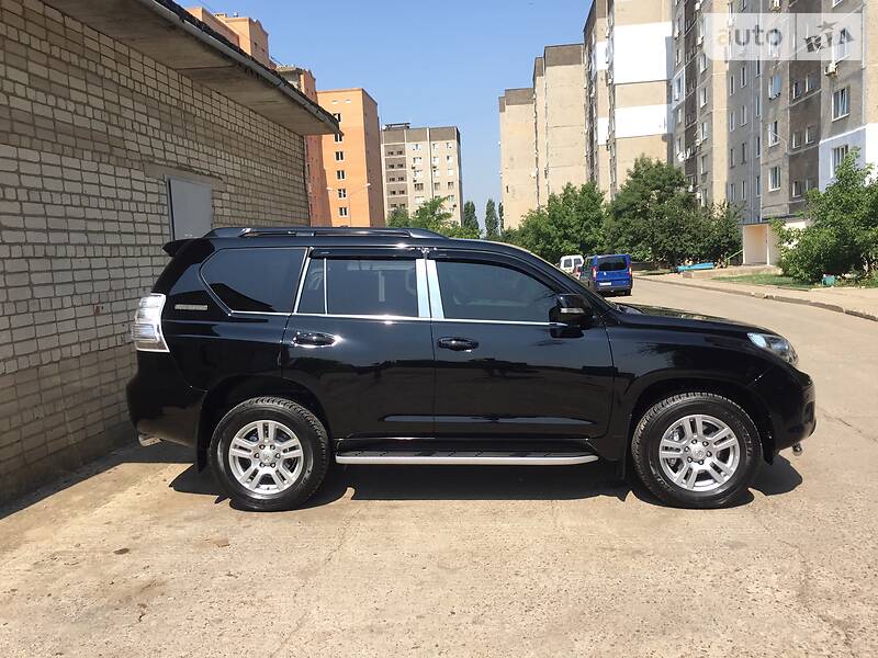 Позашляховик / Кросовер Toyota Land Cruiser Prado 2012 в Миколаєві