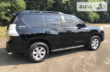 Позашляховик / Кросовер Toyota Land Cruiser Prado 2012 в 