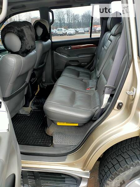 Позашляховик / Кросовер Toyota Land Cruiser Prado 2004 в Житомирі