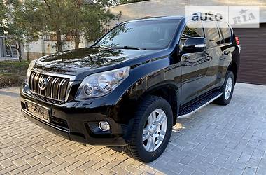 Позашляховик / Кросовер Toyota Land Cruiser Prado 2011 в 