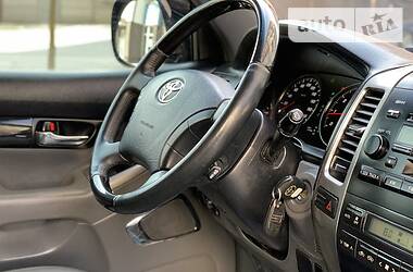 Позашляховик / Кросовер Toyota Land Cruiser Prado 2009 в 