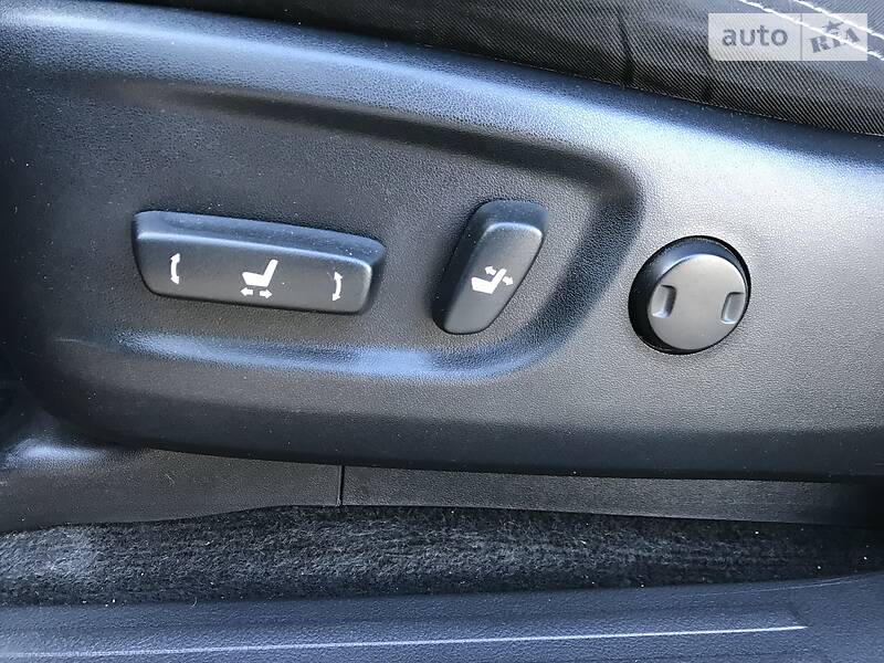 Позашляховик / Кросовер Toyota Land Cruiser Prado 2015 в Києві