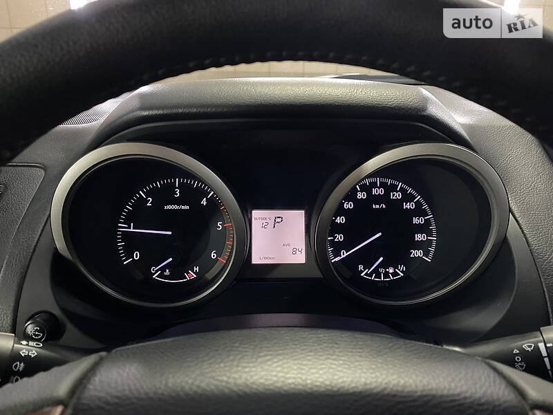 Позашляховик / Кросовер Toyota Land Cruiser Prado 2013 в Умані