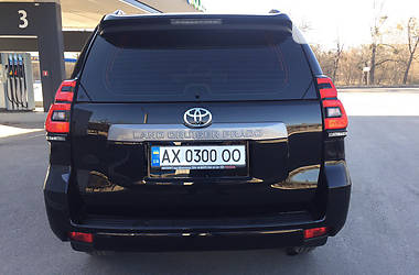 Позашляховик / Кросовер Toyota Land Cruiser Prado 2019 в 