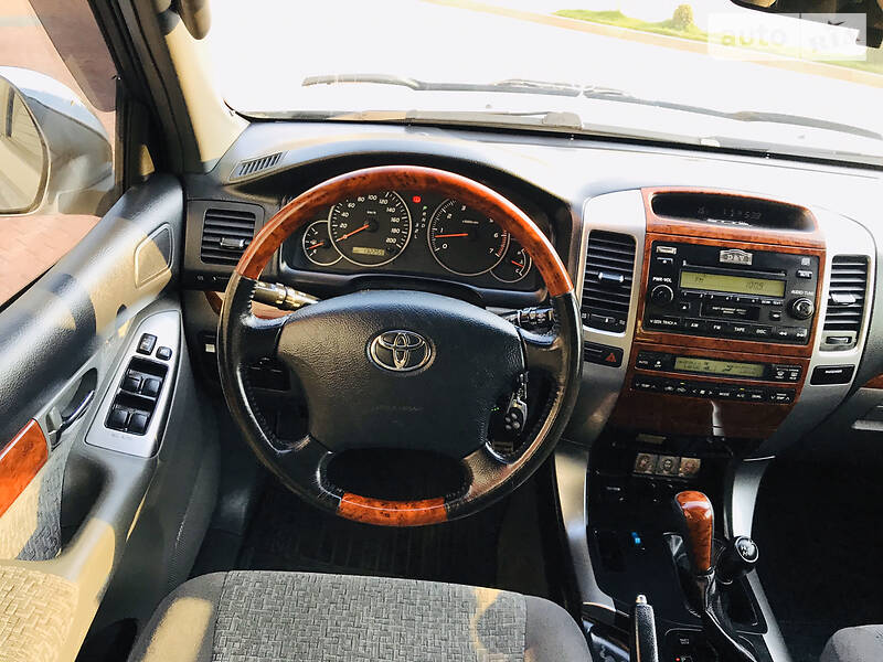 Позашляховик / Кросовер Toyota Land Cruiser Prado 2007 в Івано-Франківську