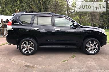 Позашляховик / Кросовер Toyota Land Cruiser Prado 2012 в 