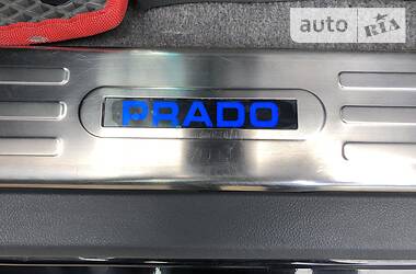 Позашляховик / Кросовер Toyota Land Cruiser Prado 2012 в 