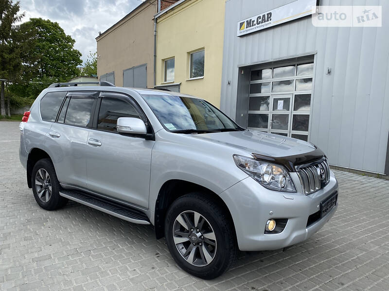 Позашляховик / Кросовер Toyota Land Cruiser Prado 2013 в Львові