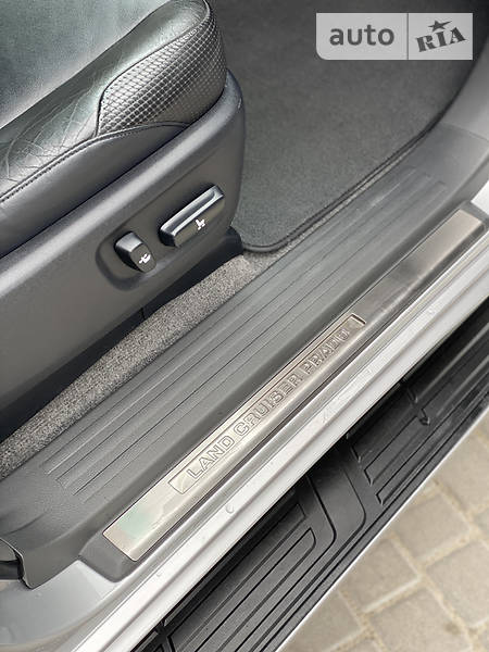 Позашляховик / Кросовер Toyota Land Cruiser Prado 2013 в Львові