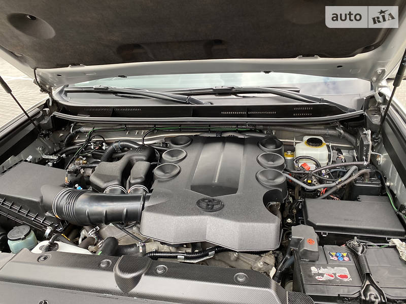 Позашляховик / Кросовер Toyota Land Cruiser Prado 2013 в Львові