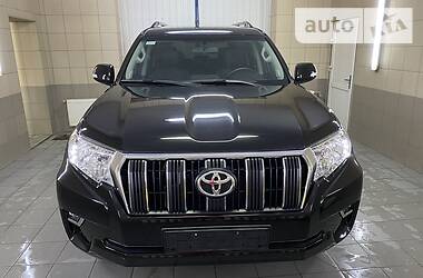 Позашляховик / Кросовер Toyota Land Cruiser Prado 2019 в 
