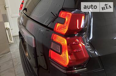 Позашляховик / Кросовер Toyota Land Cruiser Prado 2019 в 