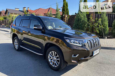 Позашляховик / Кросовер Toyota Land Cruiser Prado 2019 в 