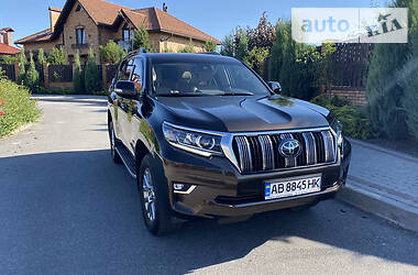 Позашляховик / Кросовер Toyota Land Cruiser Prado 2019 в 
