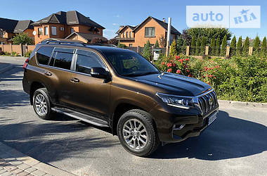 Позашляховик / Кросовер Toyota Land Cruiser Prado 2019 в 