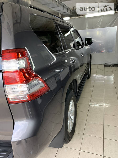 Позашляховик / Кросовер Toyota Land Cruiser Prado 2013 в Києві фото 12 Позашляховик / Кросовер Toyota Land Cruiser Prado 2013 в Києві