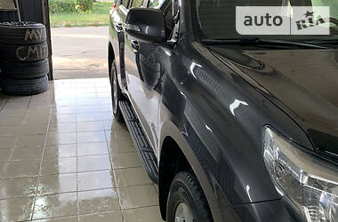 Позашляховик / Кросовер Toyota Land Cruiser Prado 2013 в 