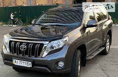 Позашляховик / Кросовер Toyota Land Cruiser Prado 2013 в 