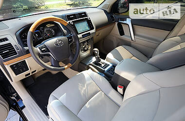 Універсал Toyota Land Cruiser Prado 2019 в 