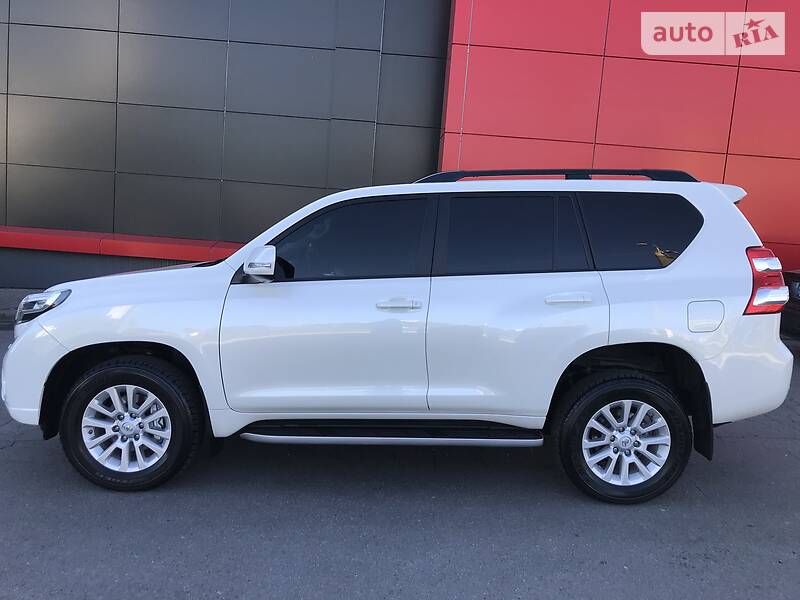 Позашляховик / Кросовер Toyota Land Cruiser Prado 2017 в Вінниці