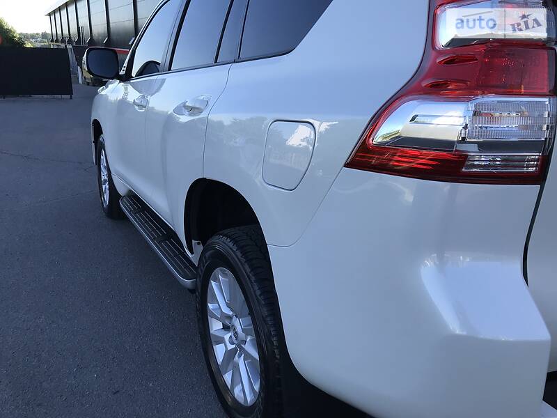 Позашляховик / Кросовер Toyota Land Cruiser Prado 2017 в Вінниці
