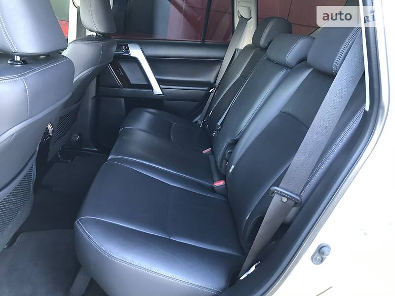 Позашляховик / Кросовер Toyota Land Cruiser Prado 2017 в Вінниці