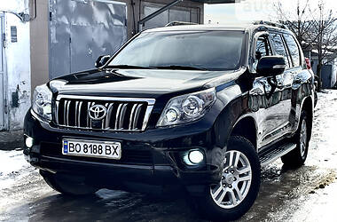 Внедорожник / Кроссовер Toyota Land Cruiser Prado 2010 в Тернополе