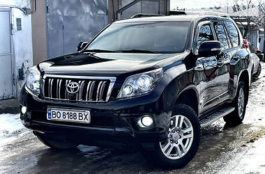 Внедорожник / Кроссовер Toyota Land Cruiser Prado 2010 в Тернополе